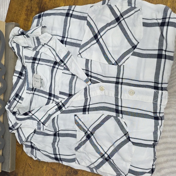 A New Day Plaid Any Day Top - Picture 2 of 11